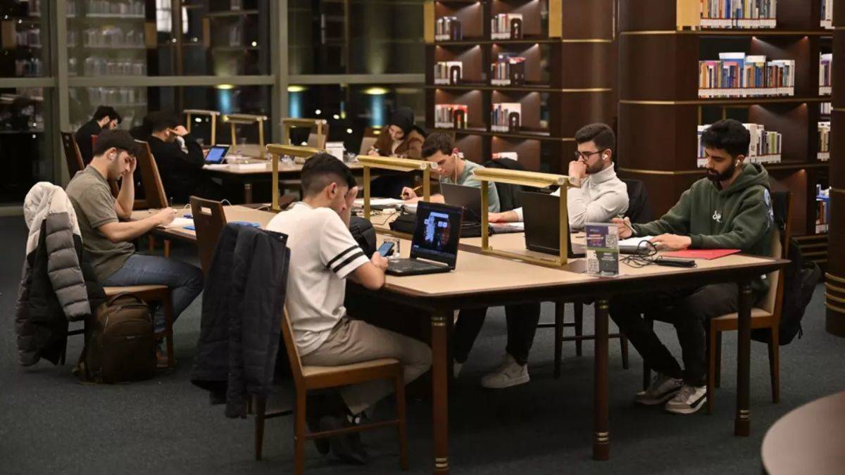 Cumhurbaşkanlığı Millet Kütüphanesi, sahurda da yoğun ilgi görüyor