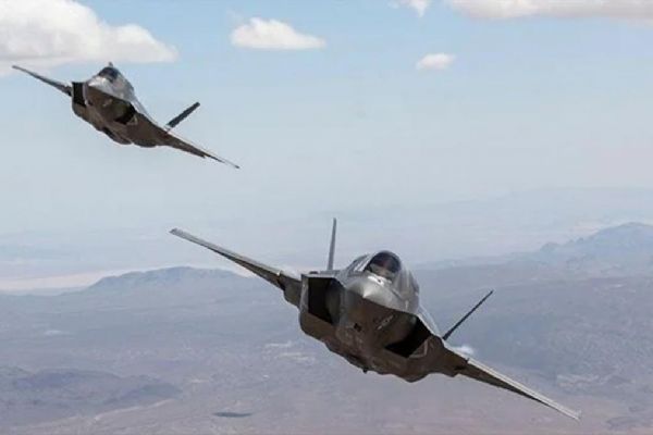 Gerilim tırmandı! Alman savaş uçakları Rus keşif uçağını engelledi