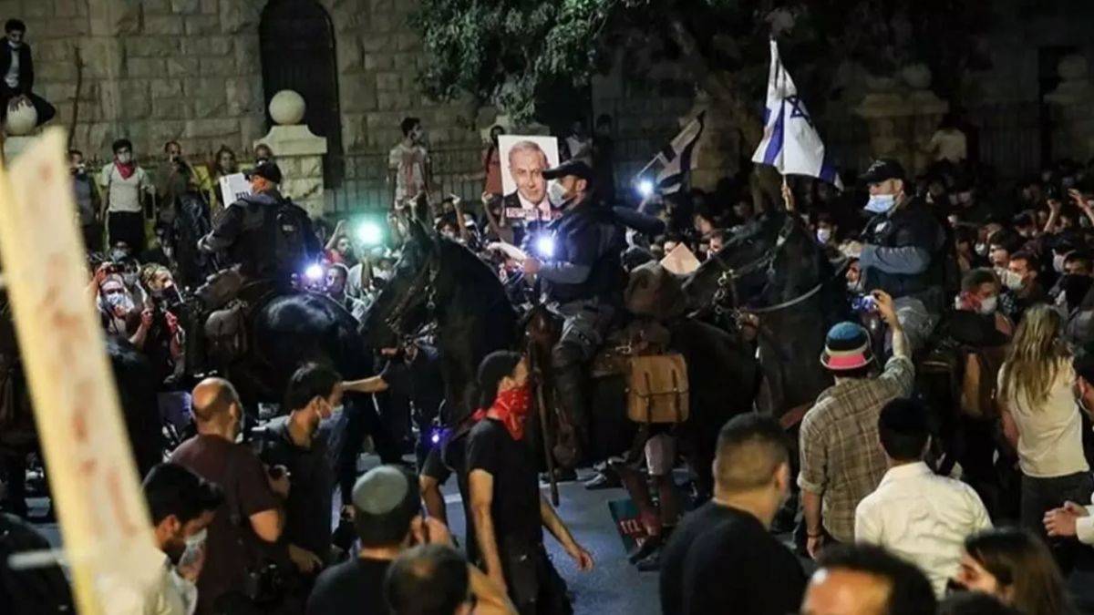 İsrail'de Meclis önünde on binlerce kişi esir takası ve ateşkes için gösteri düzenledi