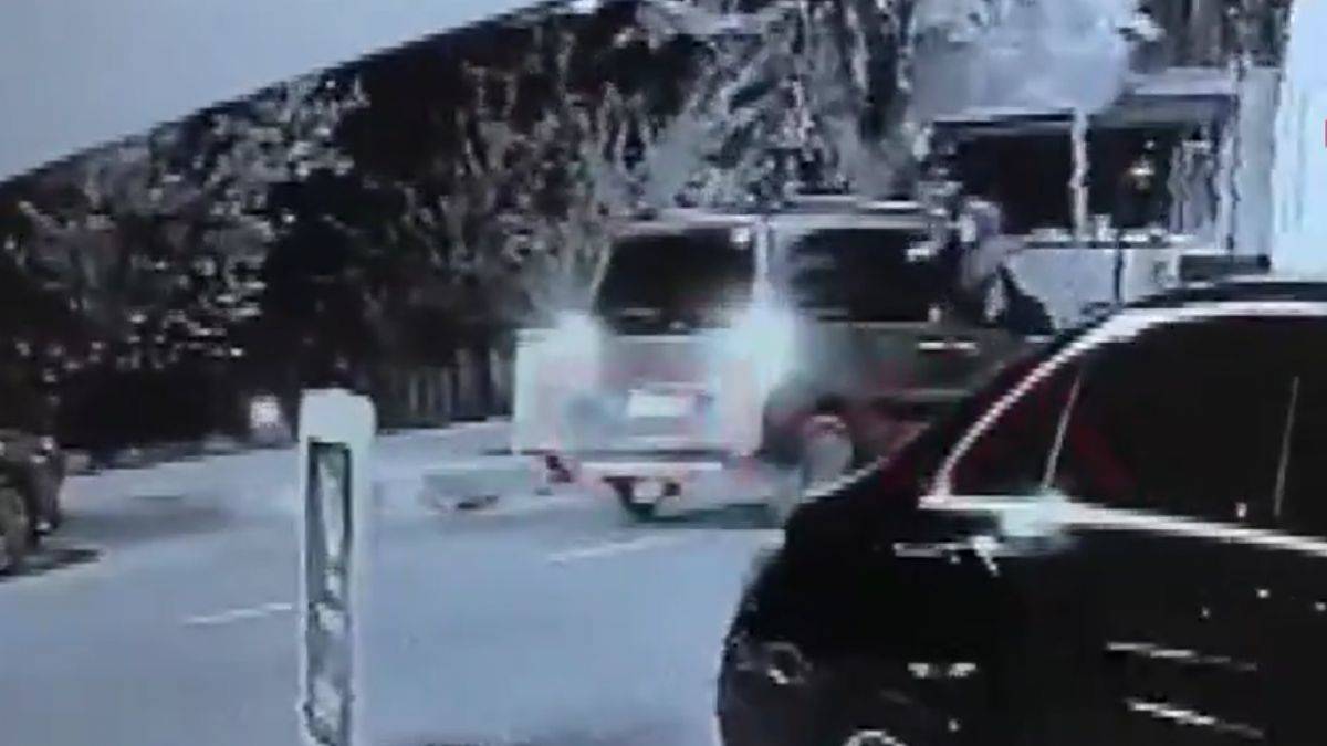 İstanbul'da film gibi silahlı saldırı: Camdan sarkıp kurşun yağdırdı