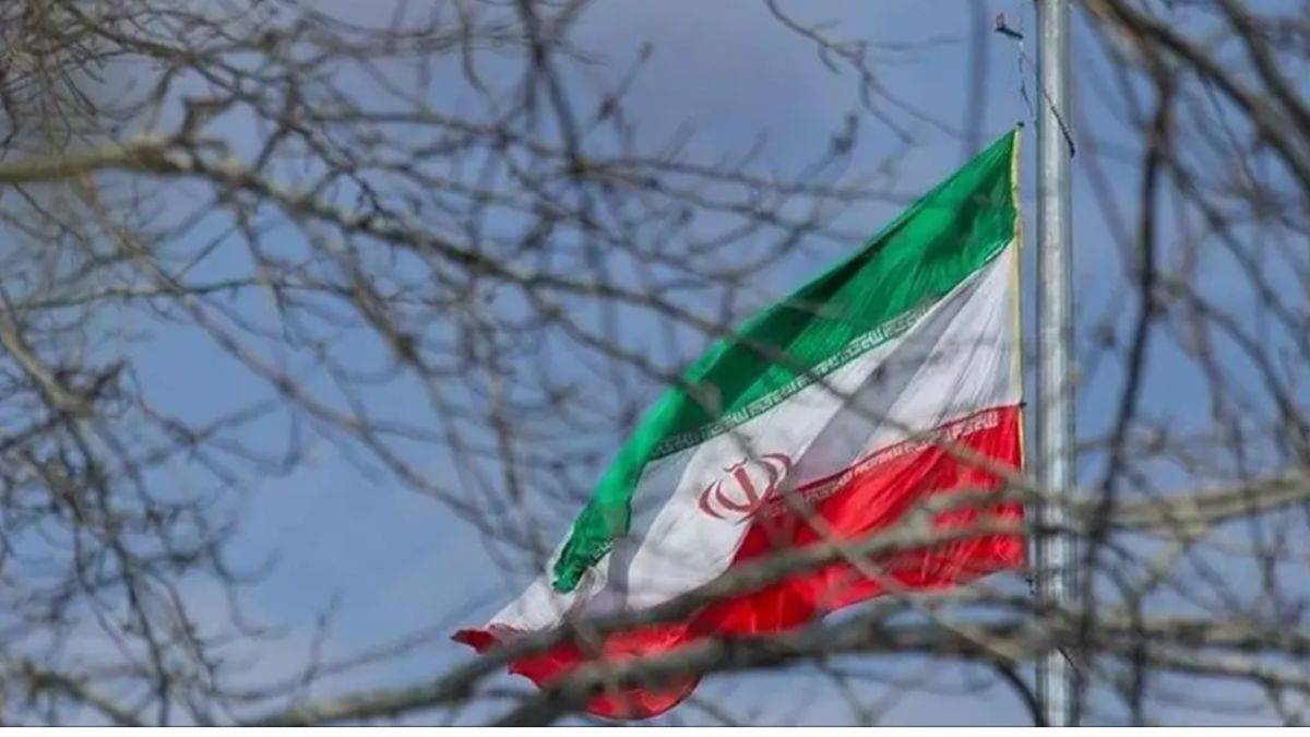 İran'a uçuşları güvenlik nedeniyle durdurdular