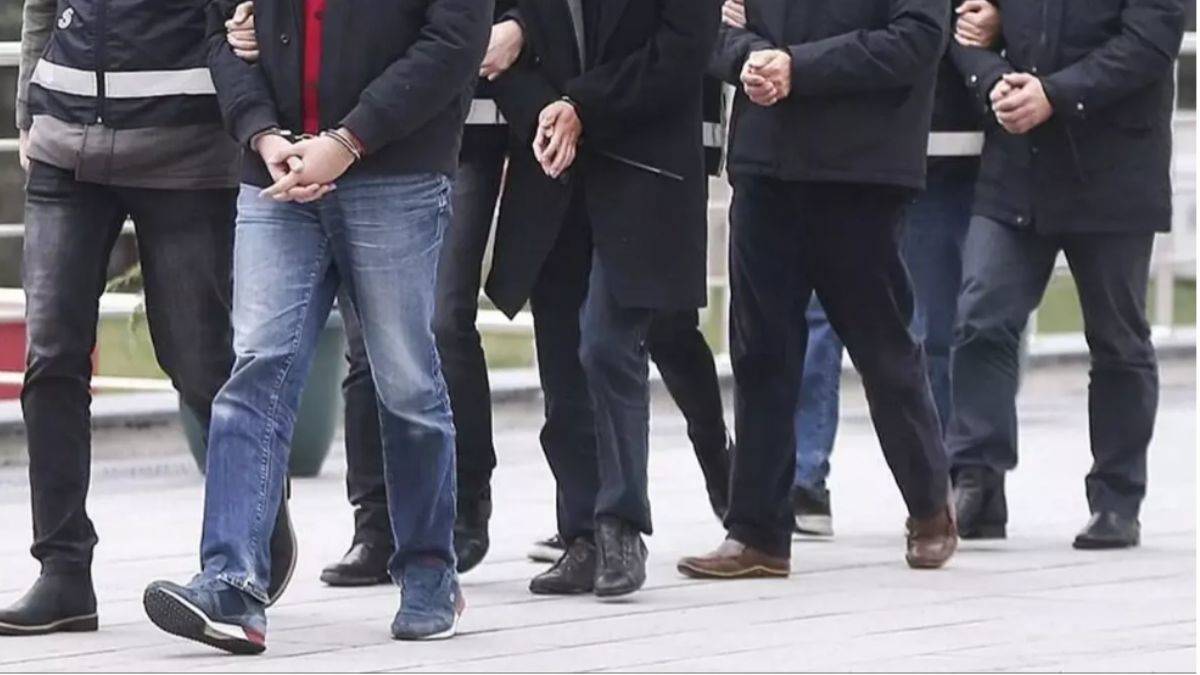 FETÖ operasyonunda 36 şüpheli enselendi
