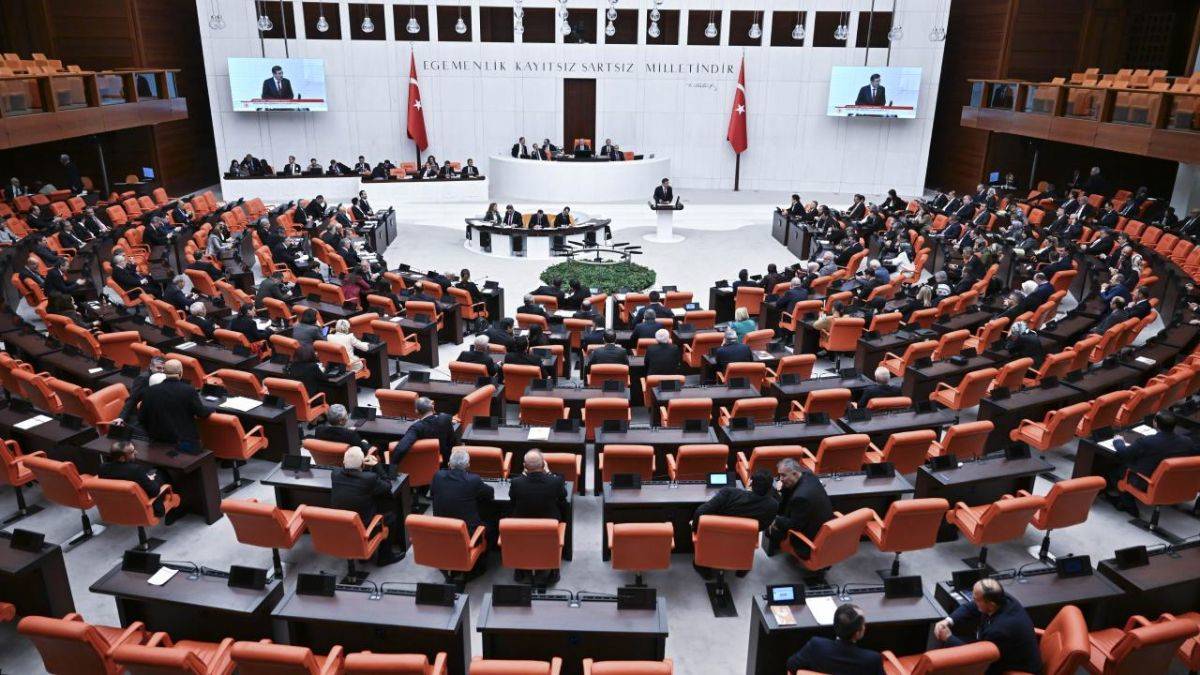 'AK Parti, Kürtleri sistemin merkezine oturttu'