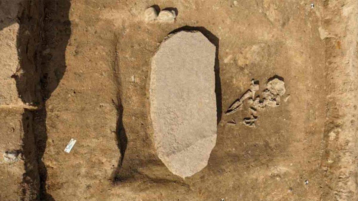 4 bin 200 yıllık 'zombi mezarı' bulundu