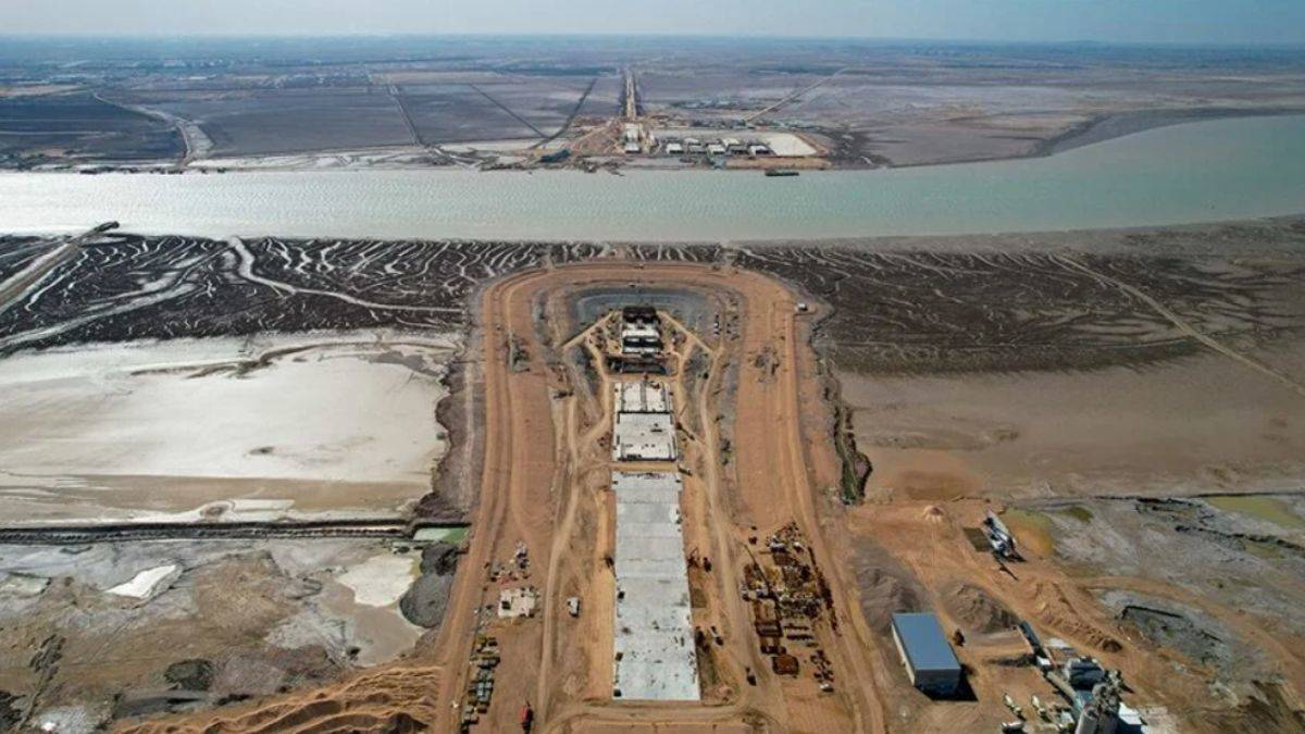 Süveyş Kanalı'ndan 15 gün avantajlı; 'Kalkınma Yolu Projesi'