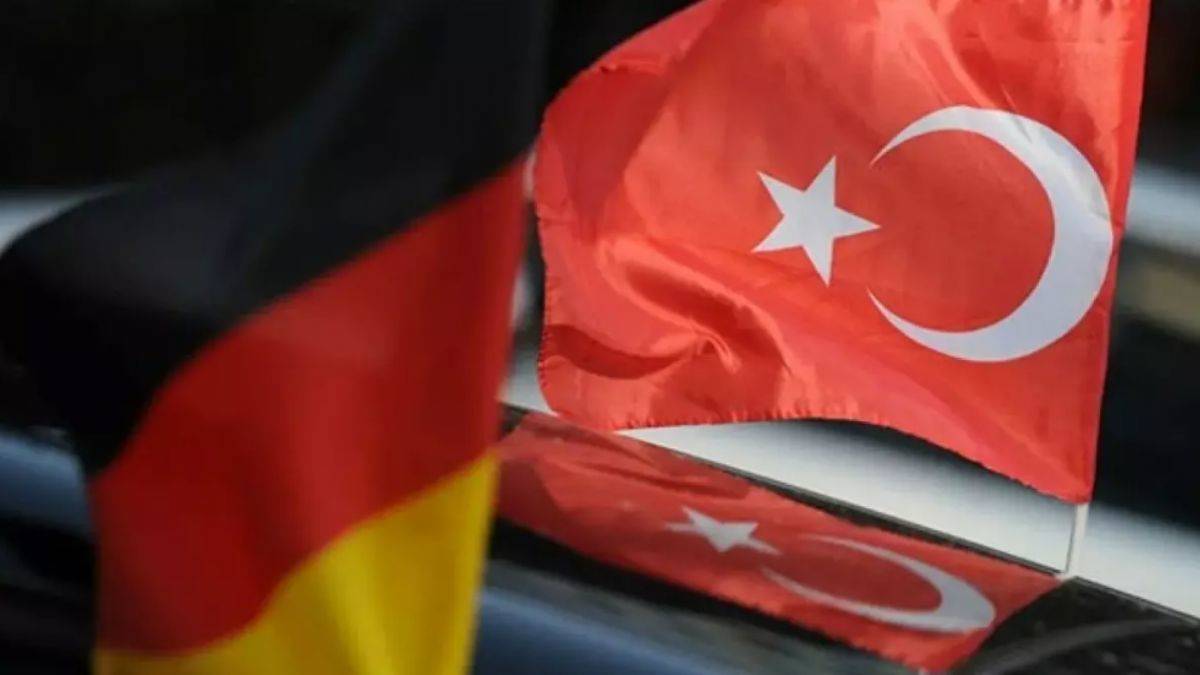 Türkiye'den Almanya'ya ''askeri blokaj'' tepkisi: Müttefiklik ruhuna aykırı