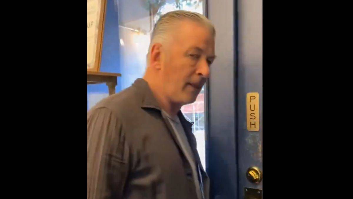 Ünlü oyuncuyu kafede sıkıştırdı: 'Filistin'e özgürlük de!'