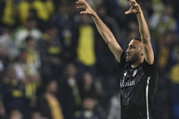 Cenk Tosun 2 ay sonra gol orucunu bozdu