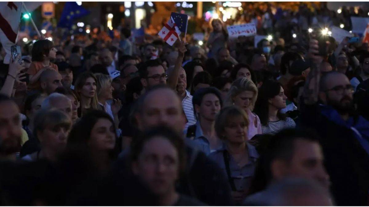 Gürcistan'da ortalık karıştı