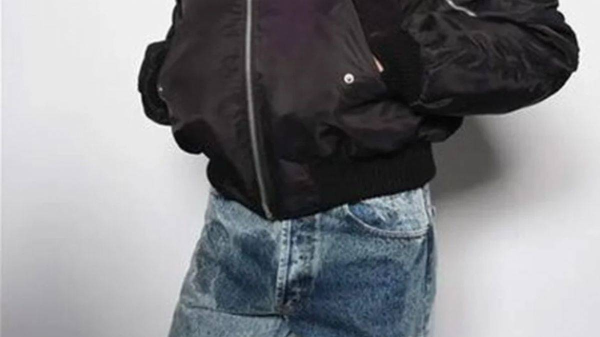 'İdrar lekeli' pantolon modacıları ikiye böldü
