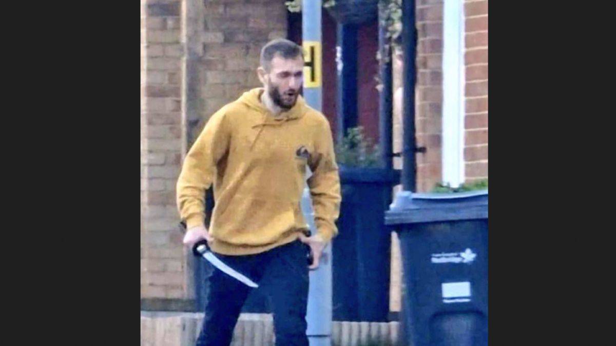 Londra'da kılıçlı saldırı: 1 çocuk öldü, 5 yaralı