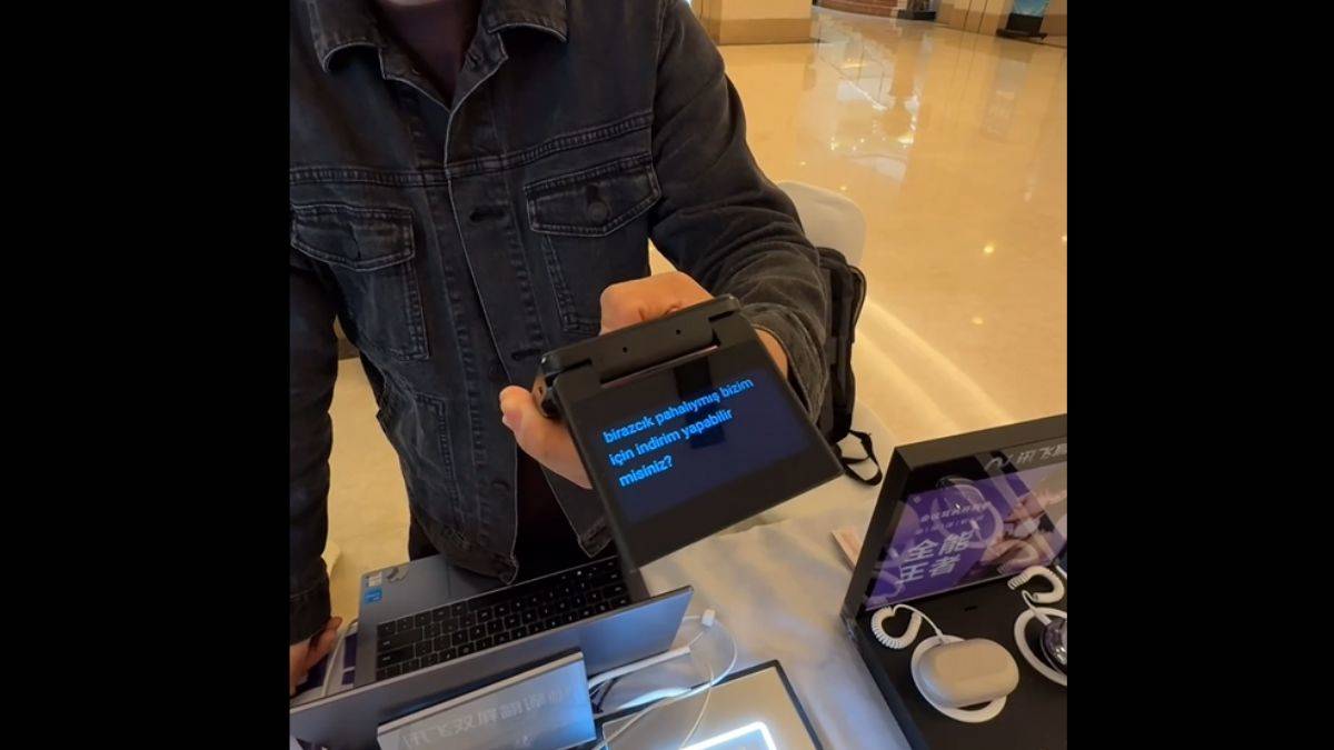 80'in üzerinde dili çeviren cihaz