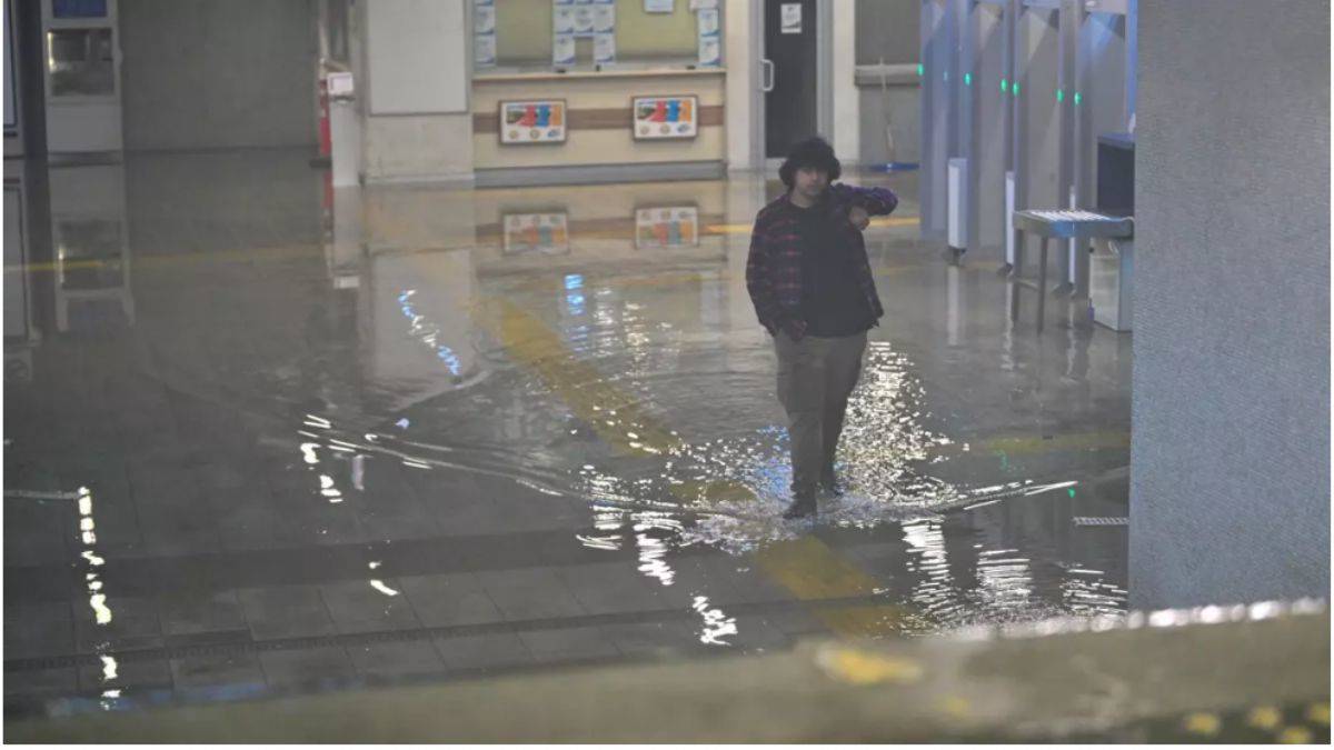 Ankara'da metro hattının bazı istasyonları hizmet dışı kaldı