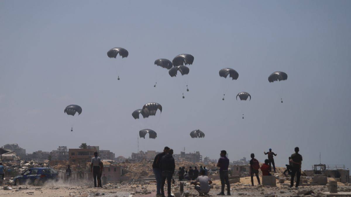 Gazze'ye yardımda paraşütler açılmadı, çok sayıda ölü ve yaralı var
