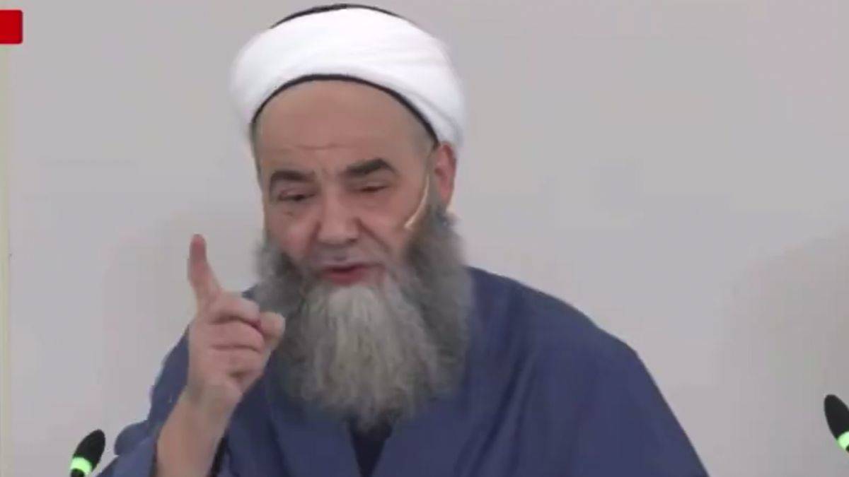 Cübbeli Ahmet köprüleri attı! 'Hakkımı haram ediyorum'