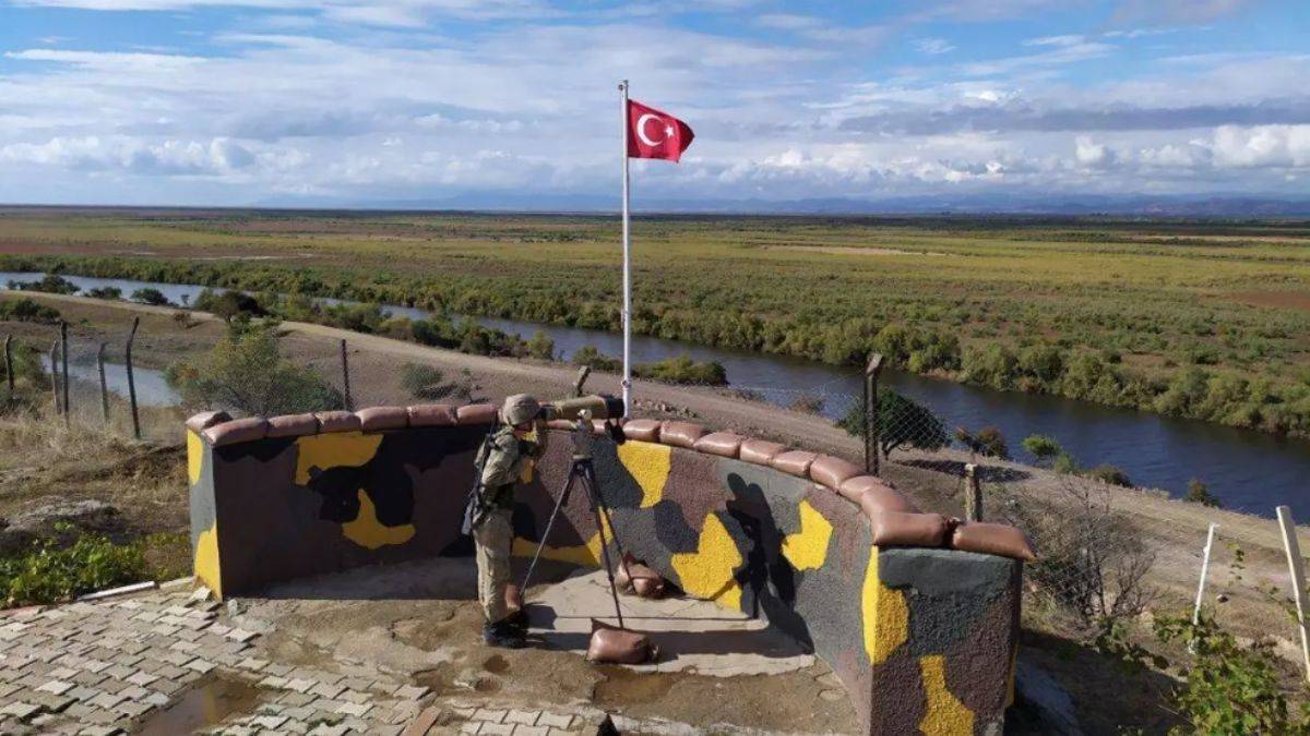 Sınırda 5 FETÖ'cü yakalandı