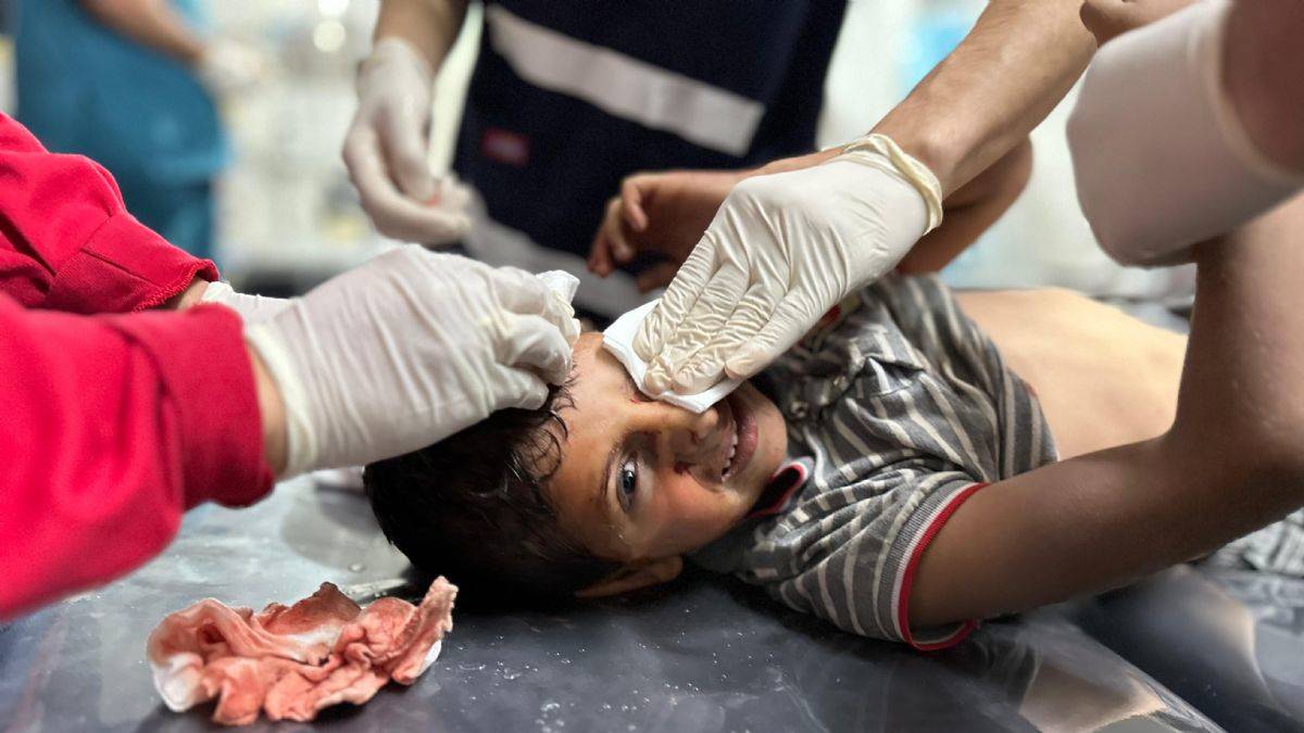 İsrail Gazze ve Refah'ı bombalıyor: Çok sayıda ölü ve yaralı var
