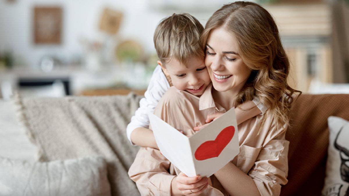Anneler günü ne zaman hangi gün? Anneme ne hediye alabilirim?