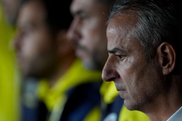 Kadıköy'de kritik gece! Maçı kaybederse istifa edebilir