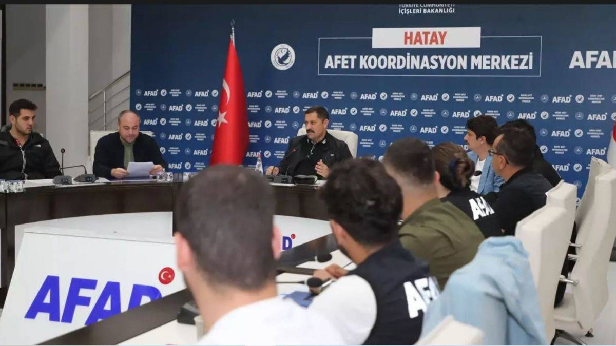 Hatay'da sağanak: Kriz masası oluşturuldu