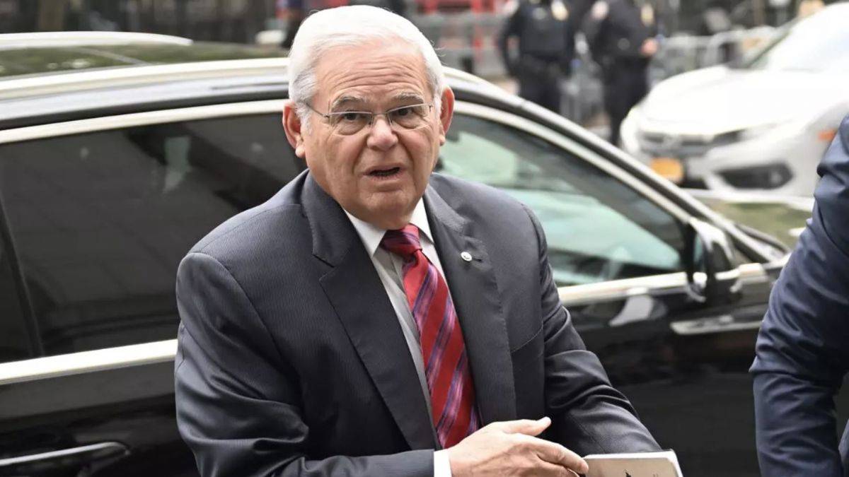 ABD'li Senatör Menendez'in rüşvet soruşturması kapsamında yargılanmasına başlandı