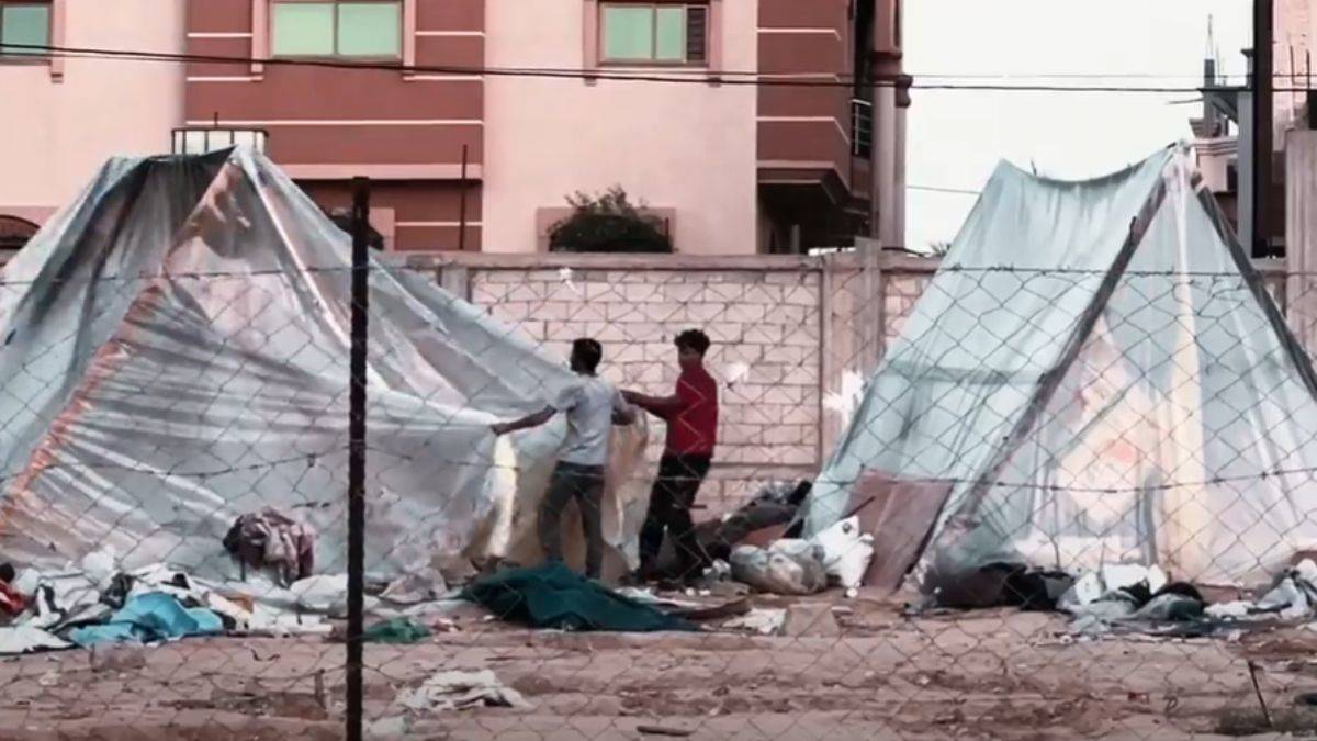 Refah'tan görüntüler: 'Biz burada çadırlarımızda ölüyoruz'