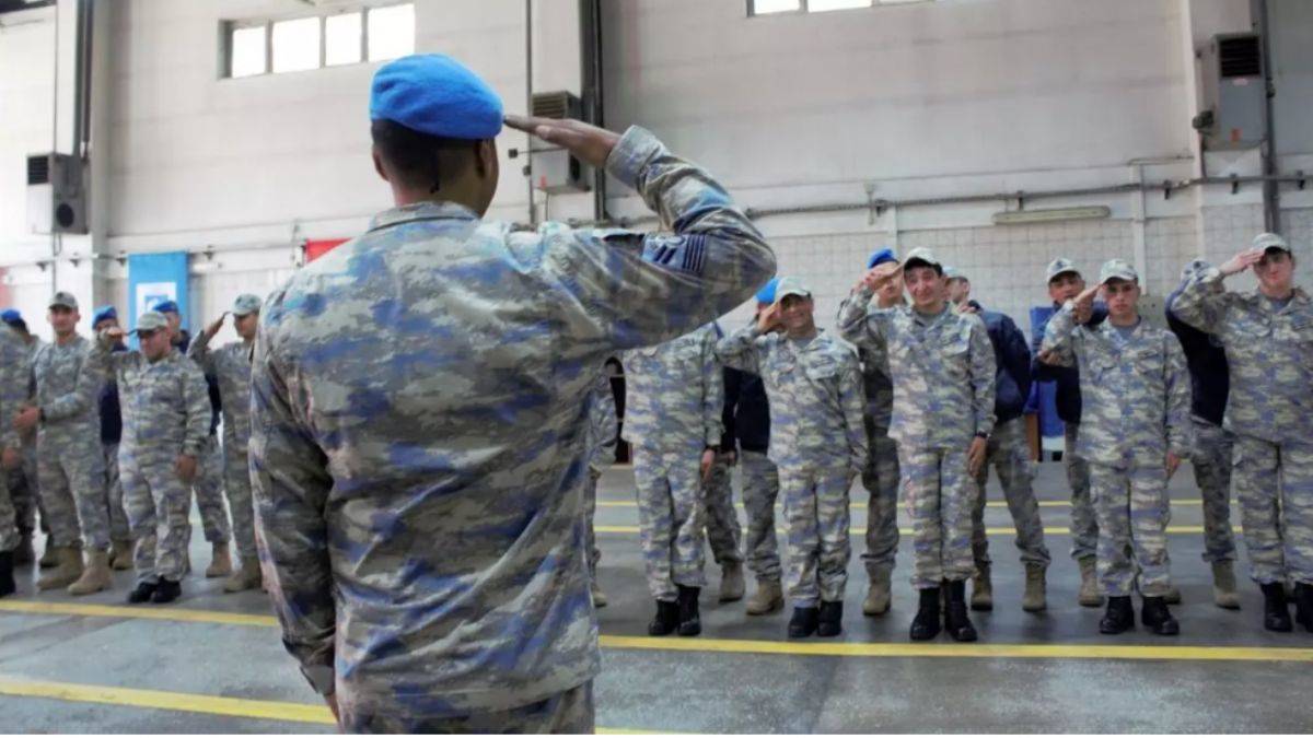 Bir günlük temsili askerlik yaptılar