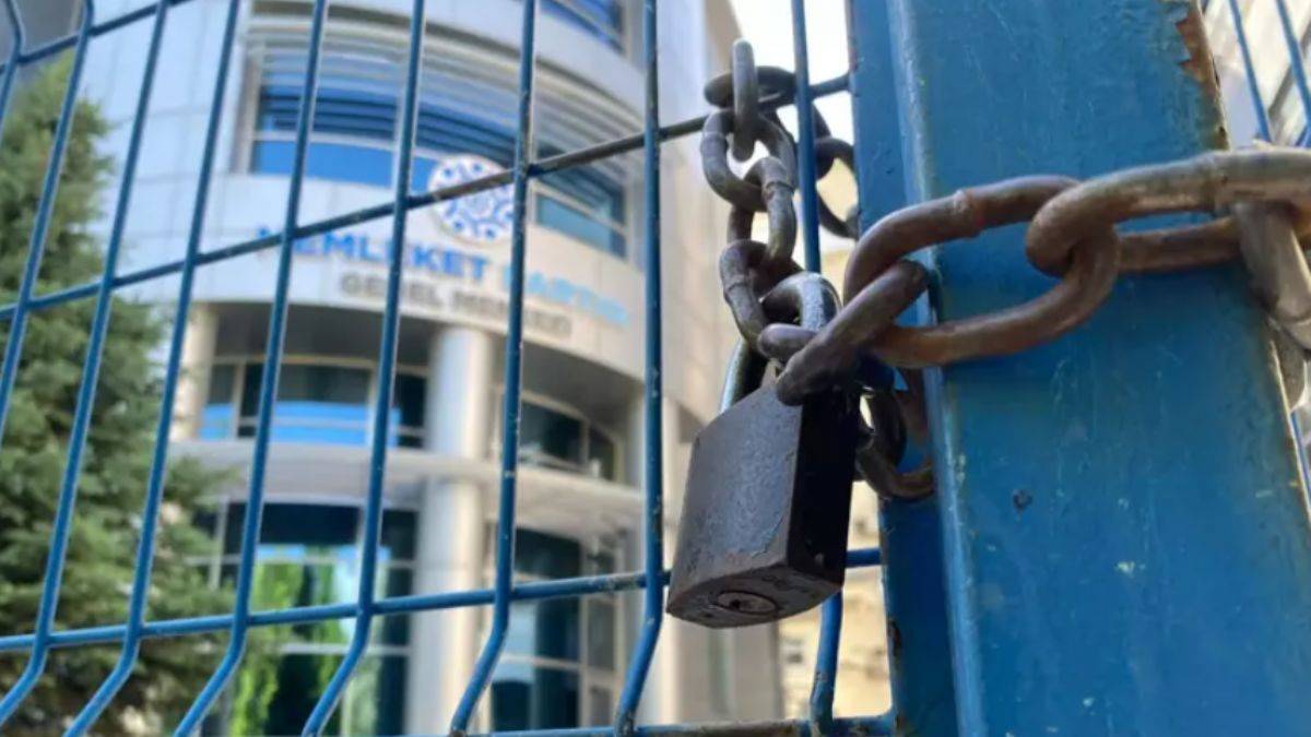 Memleket Partisi kapatıldı