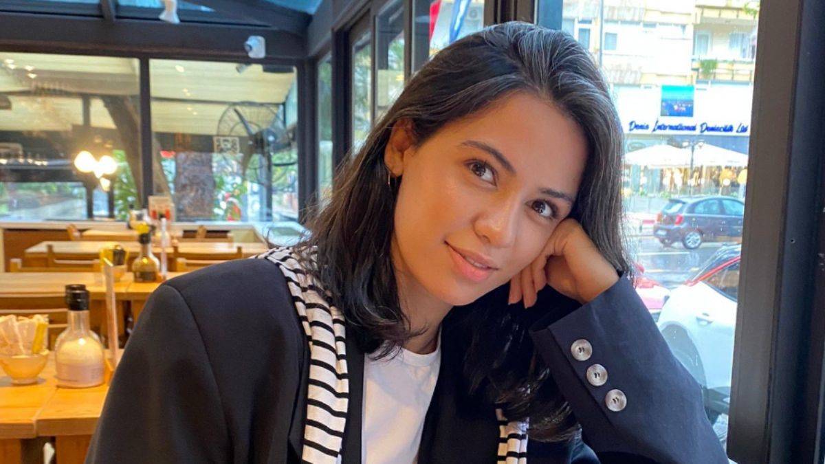 Renklerin Dansı: Tekstil Sanatçısı Fatma Tuzluca'nın Dünyası