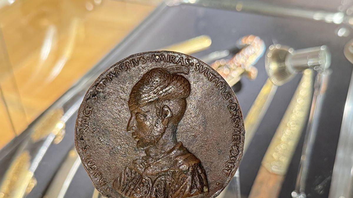 Fatih'in özel siparişi: Tılsımlı madalyonun hikayesi