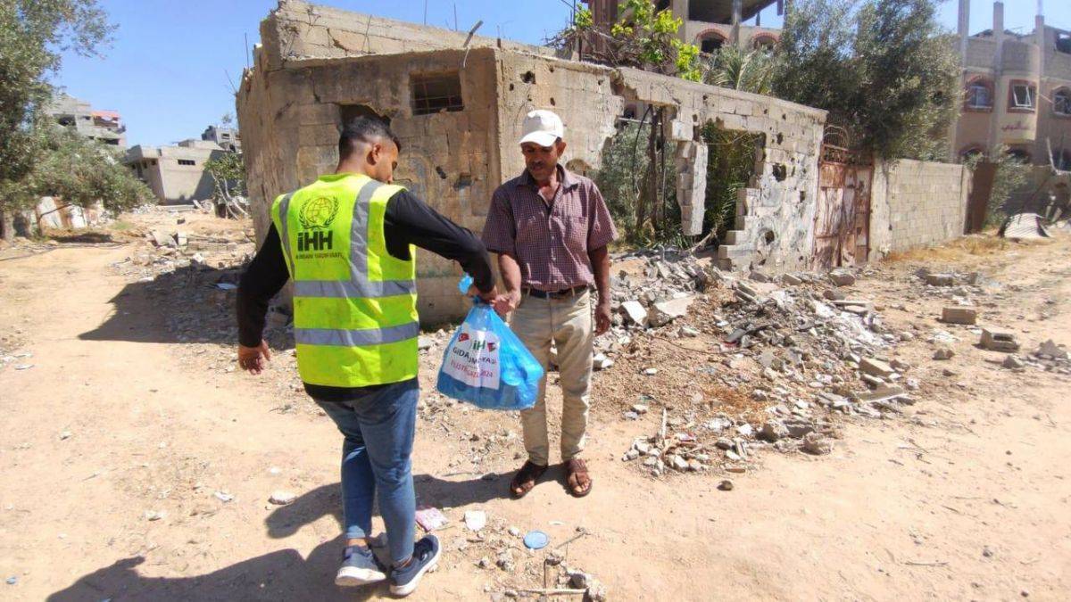 İHH’dan 7 Ekim sonrası on binlerce Gazzeliye destek