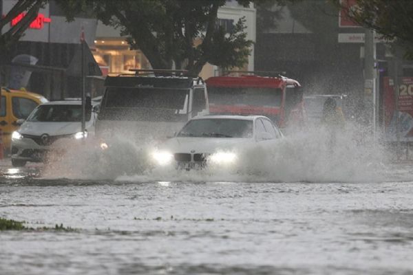Riskli alanlarda yapılaşmaya set çekilecek