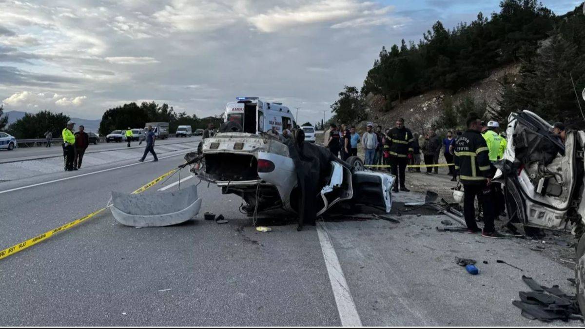 Burdur'da feci kaza: 3 ölü