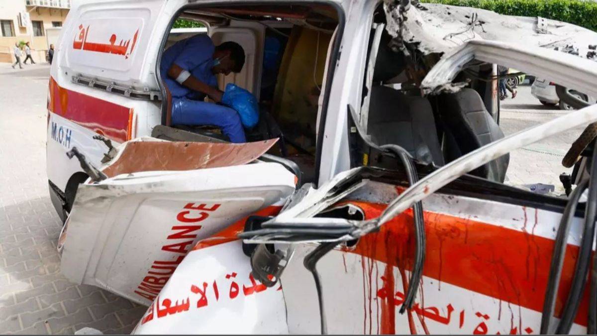 İsrail, Refah'ta bir ambulansı hedef aldı