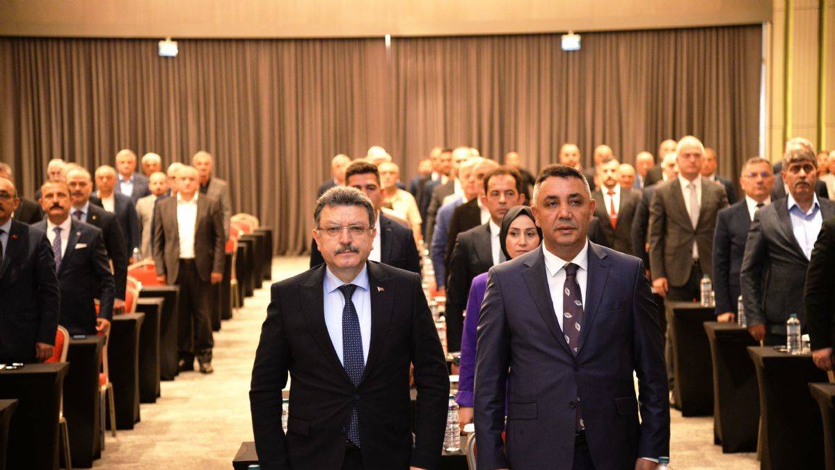 Başkan Genç, Doğu Karadeniz Belediyeler Birliği Başkanı seçildi