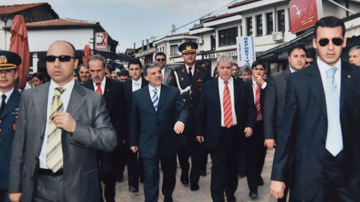'Abdullah Gül'ün 17 makam aracı, 75 koruması var' iddiası