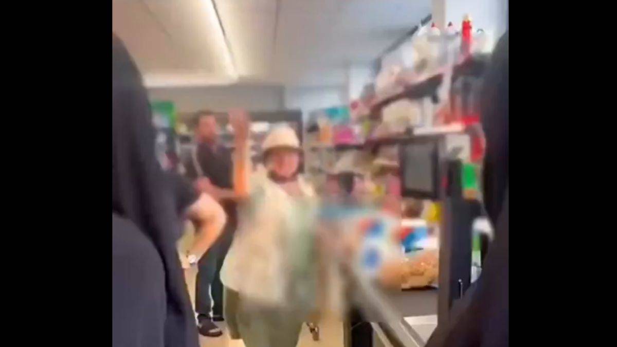 Markette küfürbaz 'çağdaş kadın' şoku