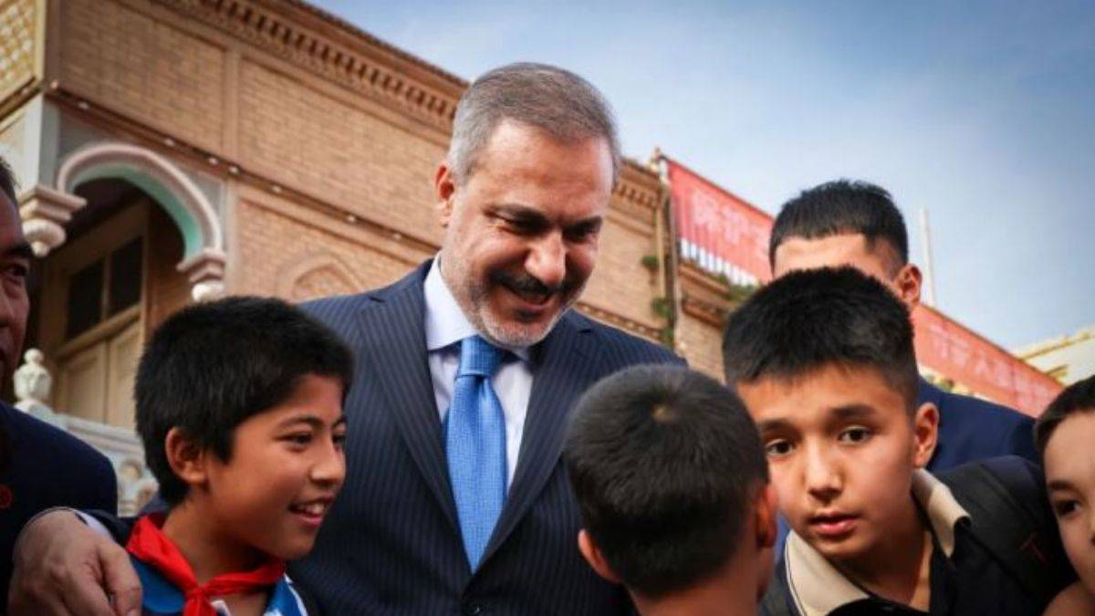 Hakan Fidan, Uygur Özerk Bölgesi'ni ziyaret etti