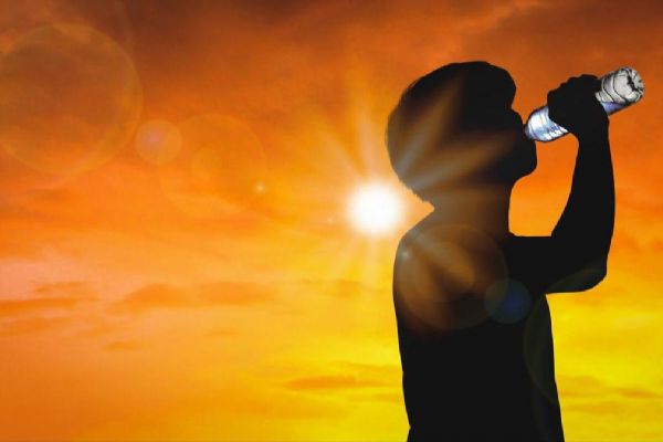 KKTC'de rekor sıcaklık! Termometreler 45,5 dereceyi gösterdi