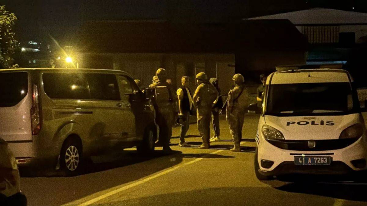 Pompalı tüfekle sokağa çıktı; 4 saatlik müzakere sonucu teslim oldu