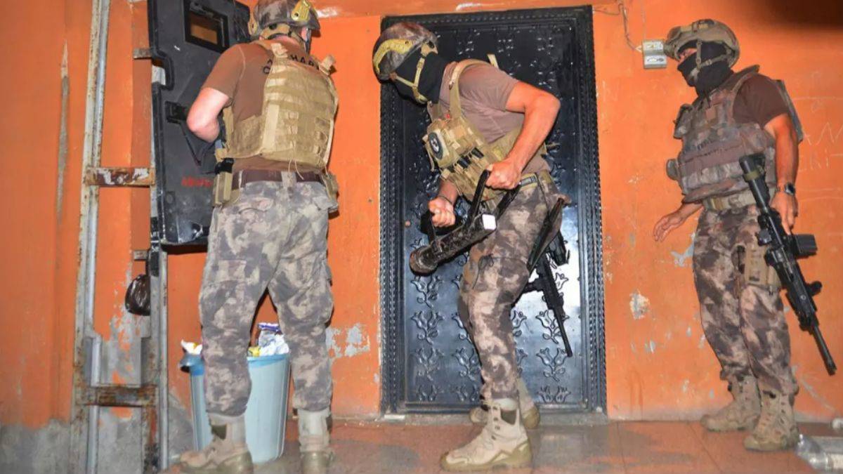 Aralarında eski HDP'li belediye başkanı da var! Diyarbakır'da terör örgütü PKK operasyonu