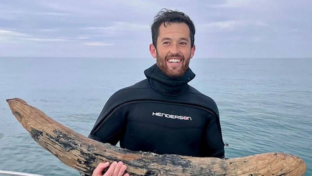 Okyanusun derinliklerinde devasa bir diş buldu