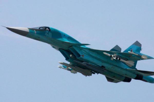 Rusya'da Su-34 savaş uçağı düştü