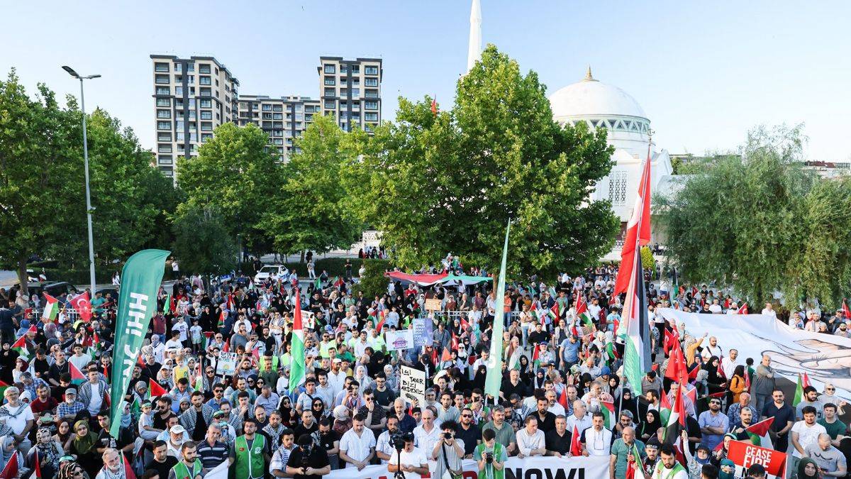 On binler Pendik’te işgalci İsrail’i lanetledi