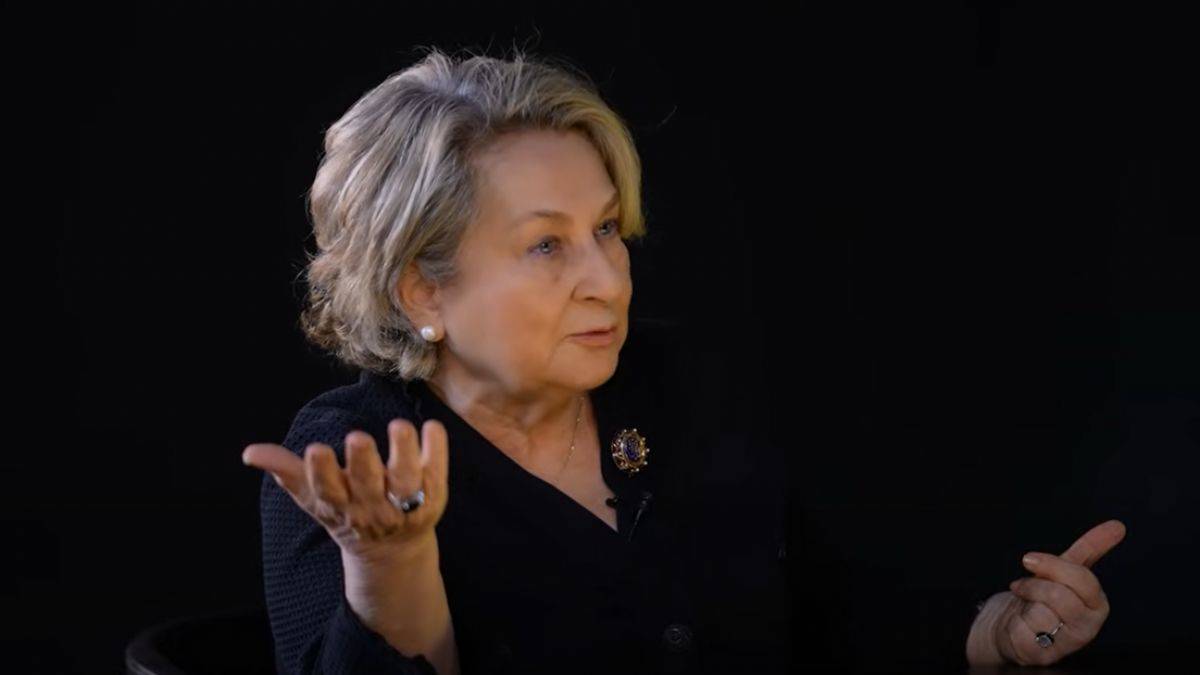 Avukat Hatemi'den sert eleştiri: Çıplak geziyor insanlar artık