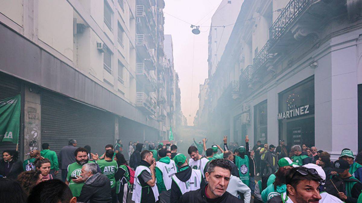 Milei'nin ekonomi paketi patladı! Arjantin ayaklandı