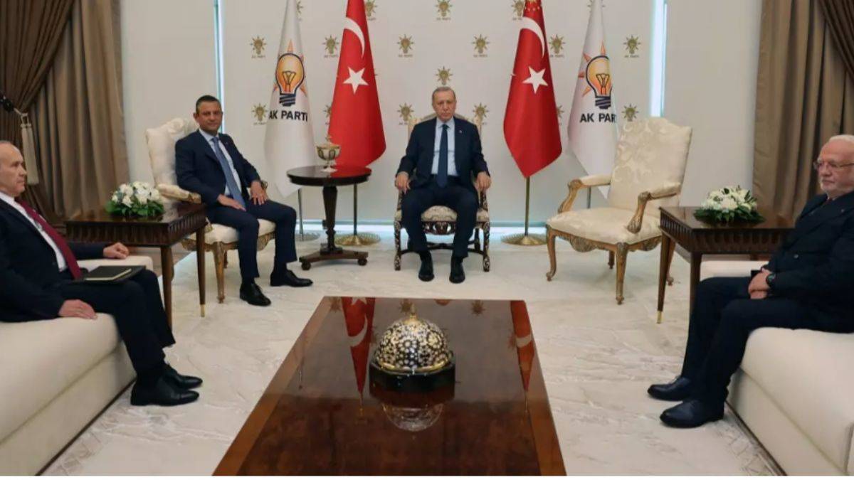 AK Parti Sözcüsü Çelik'ten Özgür Özel'e 'suç ortağı' tepkisi