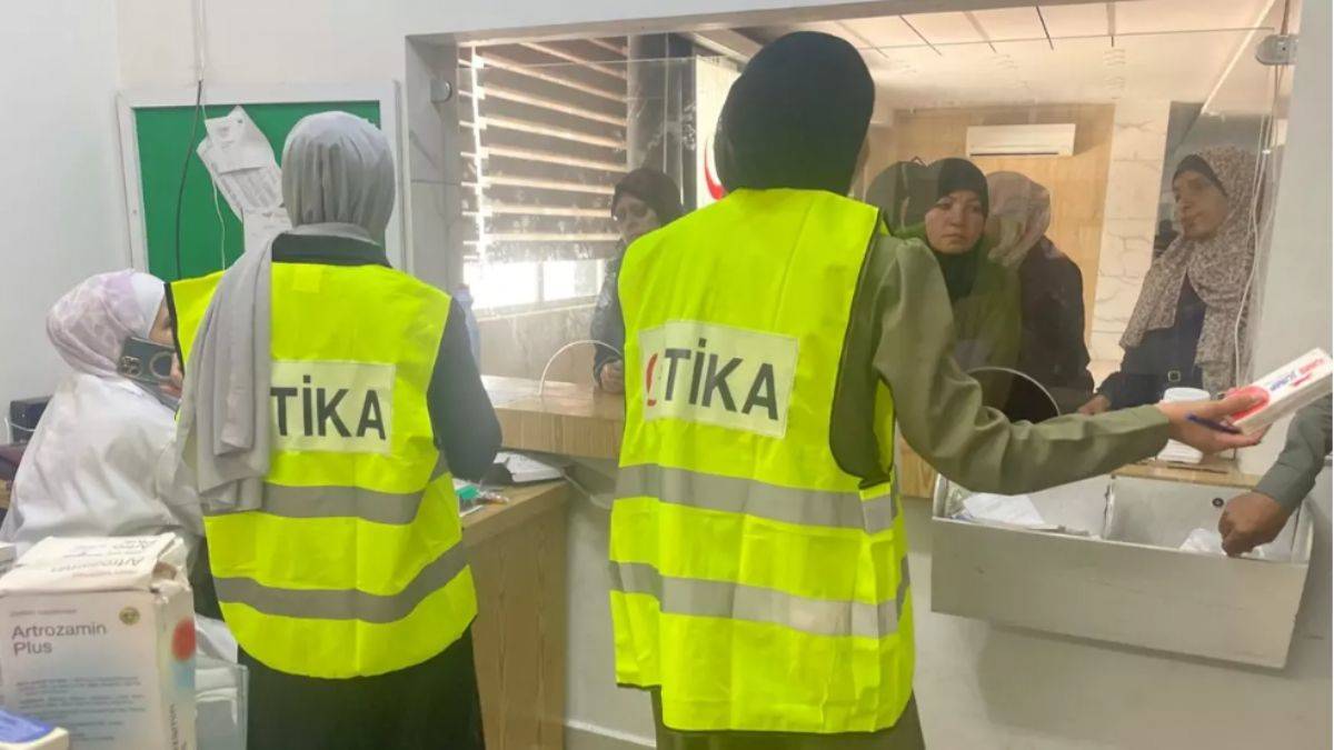 TİKA, Gazze'deki bir hastaneye ilaç ve tıbbi malzeme desteğinde bulundu