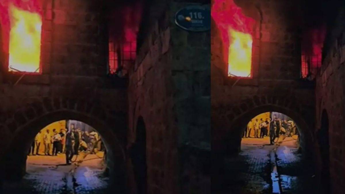 Annesi ve eşi içerideyken evi ateşe verdi