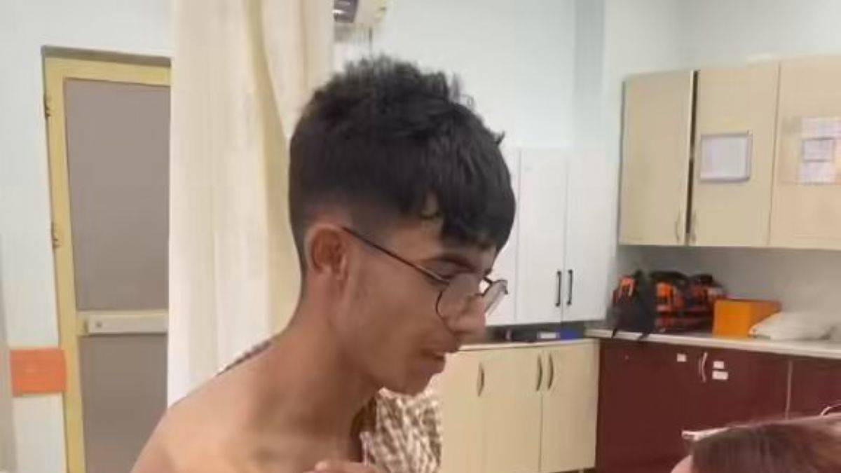 Saniyeler içinde çıkık omzu tedavi etti